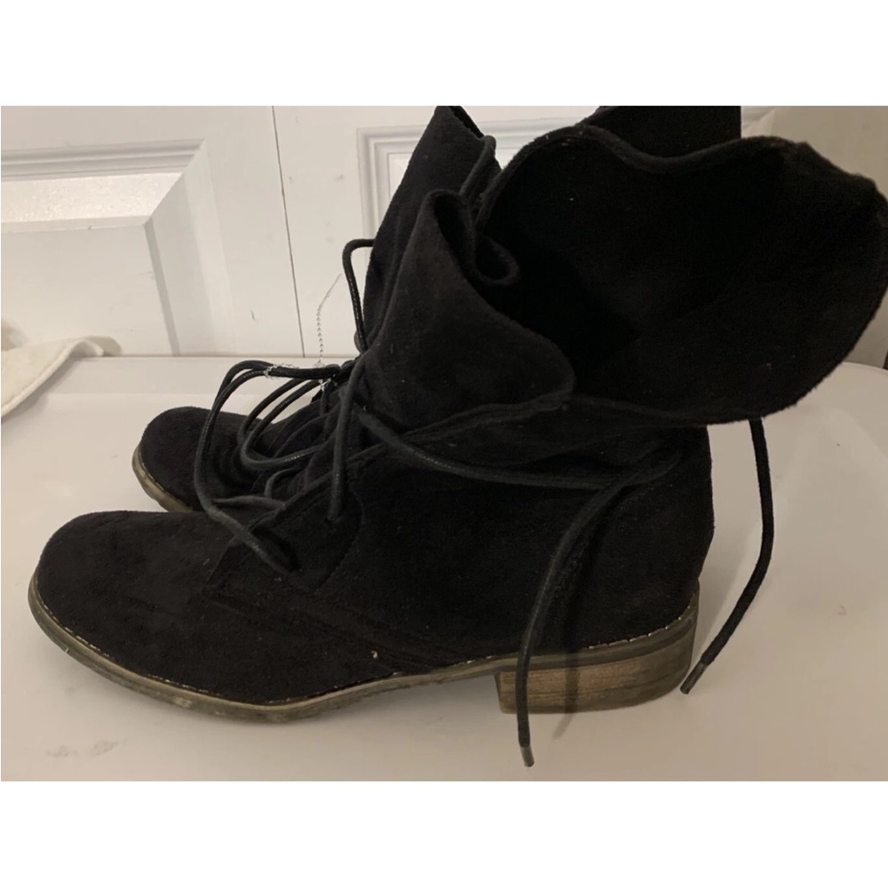 Chase + Chloe Black Suede Ankle Boots sz 8 - Picture 3 of 9